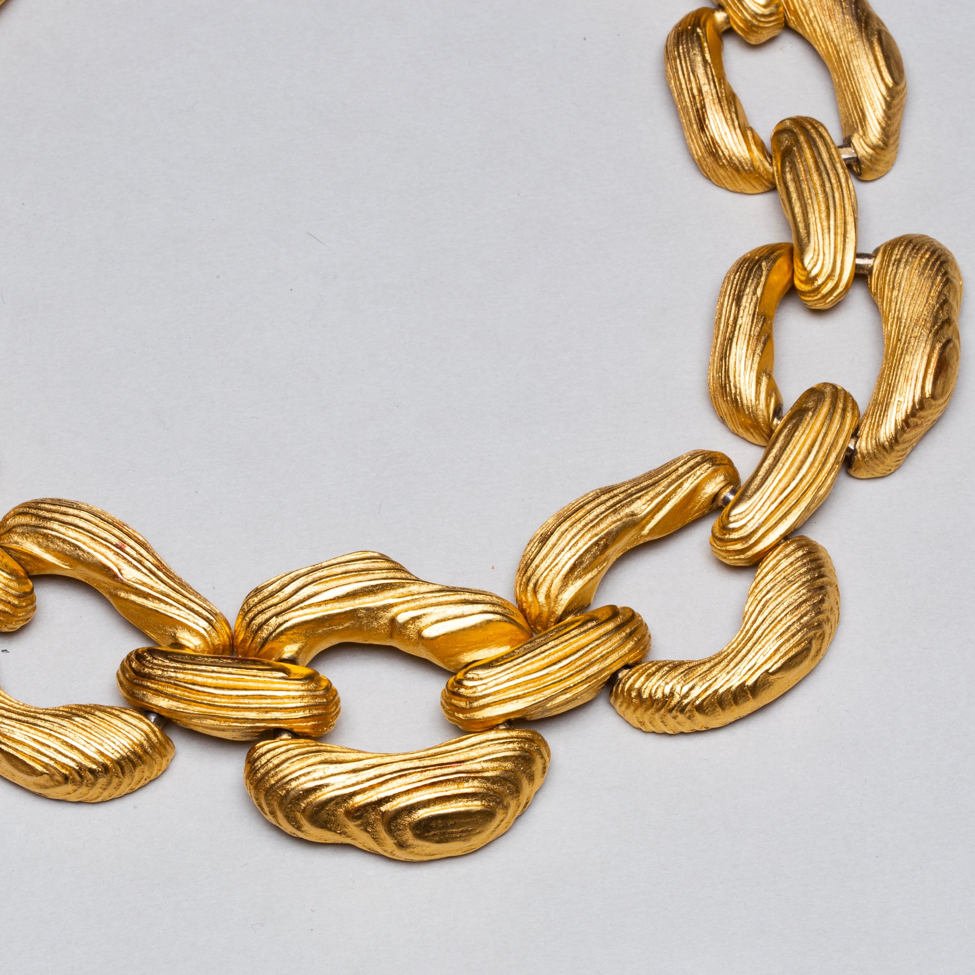 Vintage Givenchy Wood-effect Curblink Gold Chain Necklace