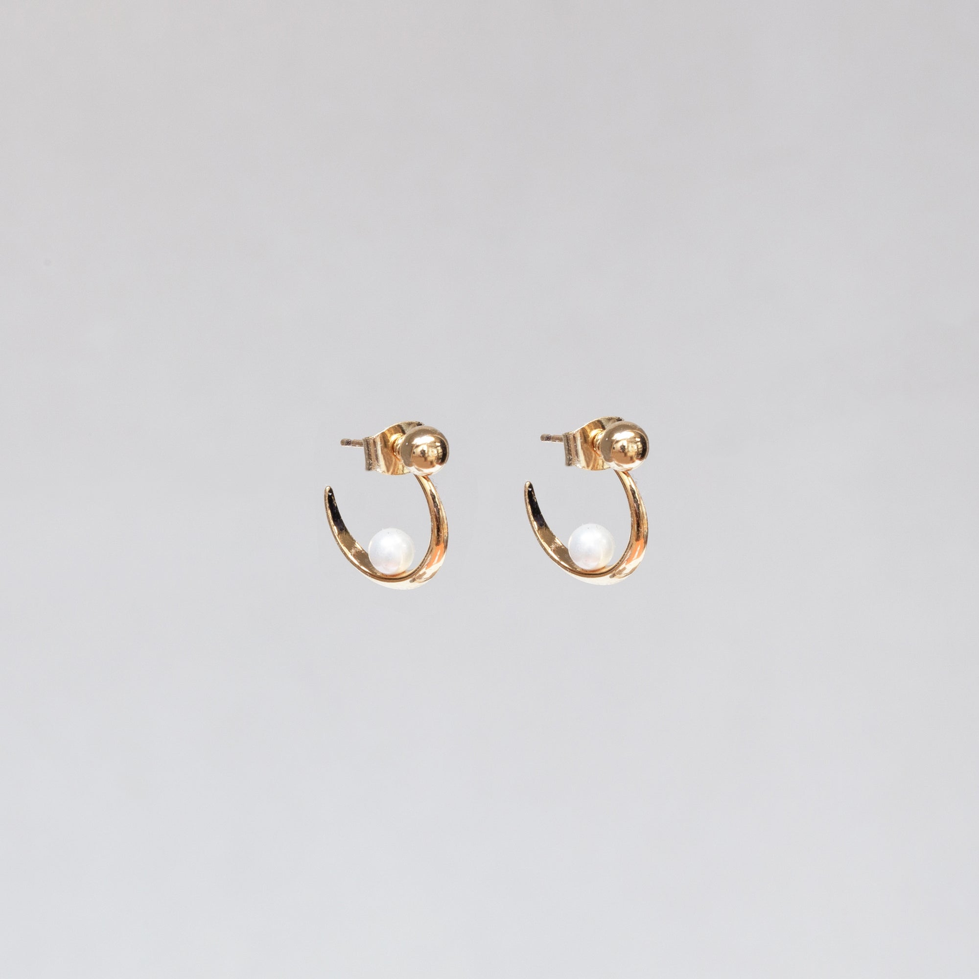 Gold-plated Open Hoop Earrings with Pearls