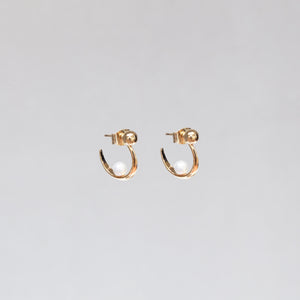 Gold-plated Open Hoop Earrings with Pearls