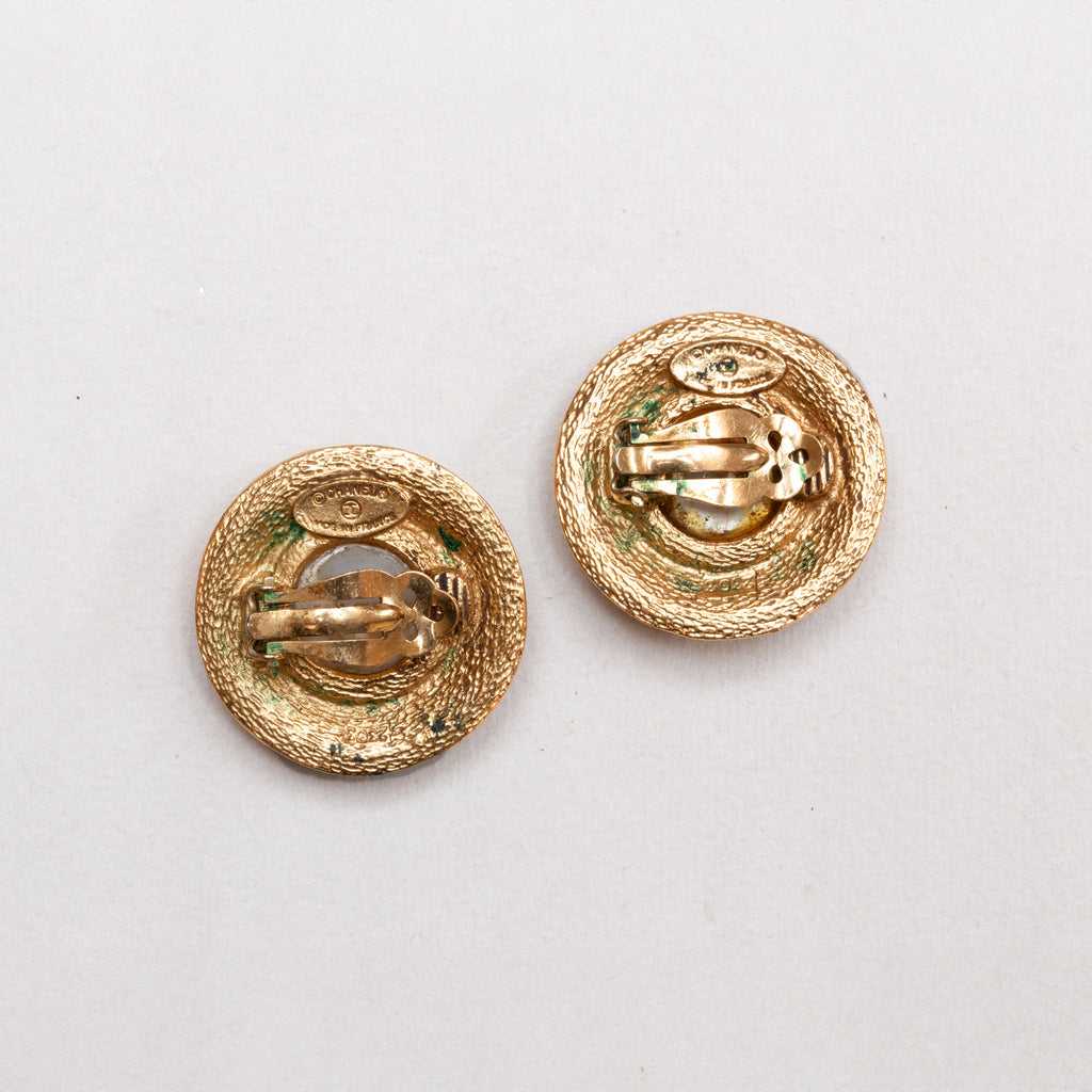 Vintage Chanel Gold Clip-on Earrings with Faux Pearl