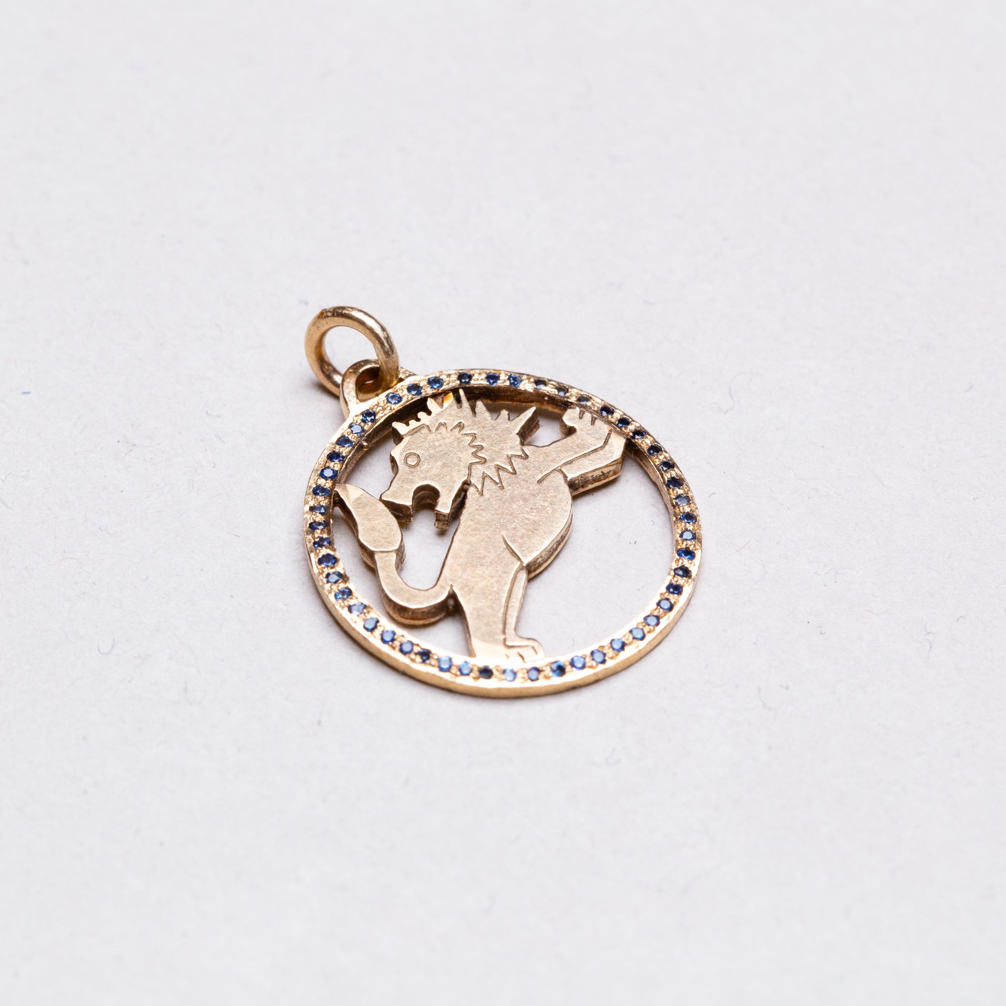 Vintage 9ct Gold Leo Pendant Charm with Sapphires