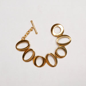 Vintage Monet Gold-plated Circle Link Bracelet