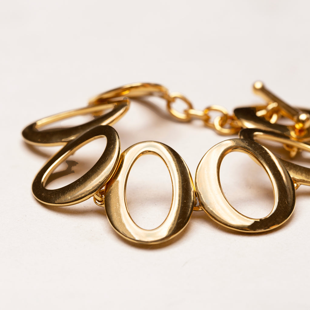 Vintage Monet Gold-plated Circle Link Bracelet