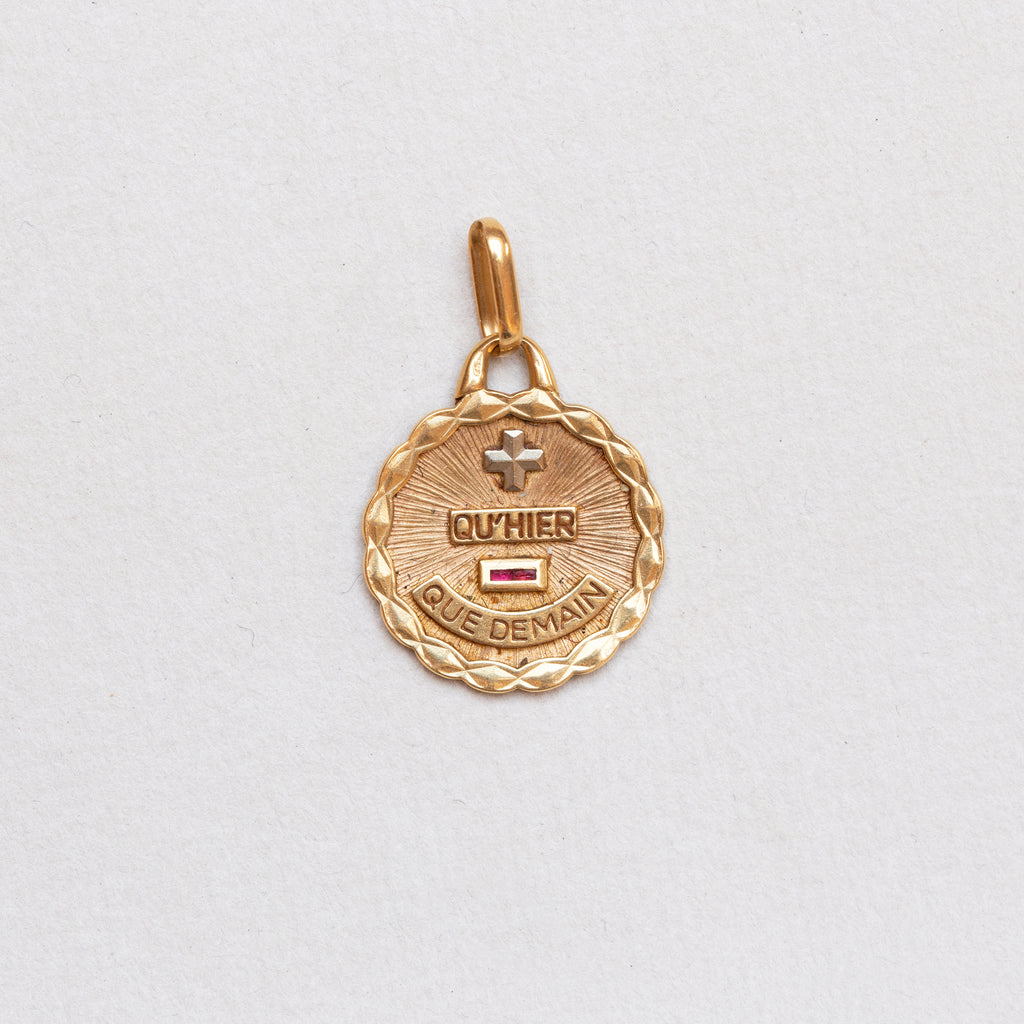 Vintage 18ct Gold Pendant with Rubies