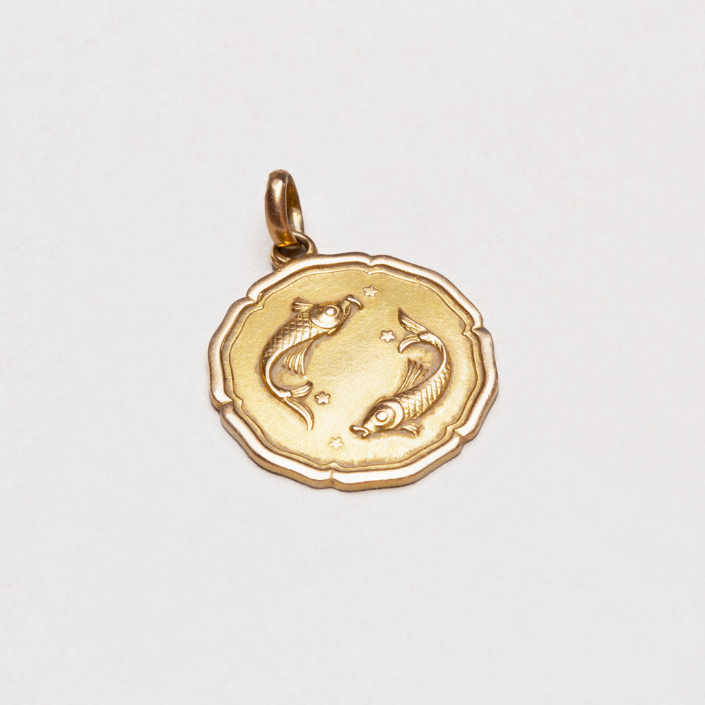 Vintage 18ct Gold Pisces Charm Pendant