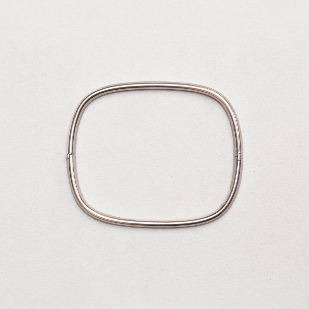 18ct White Gold Bangle Bracelet