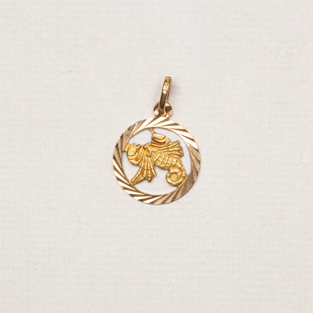 Vintage 18ct Gold Scorpio Zodiac Pendant Charm