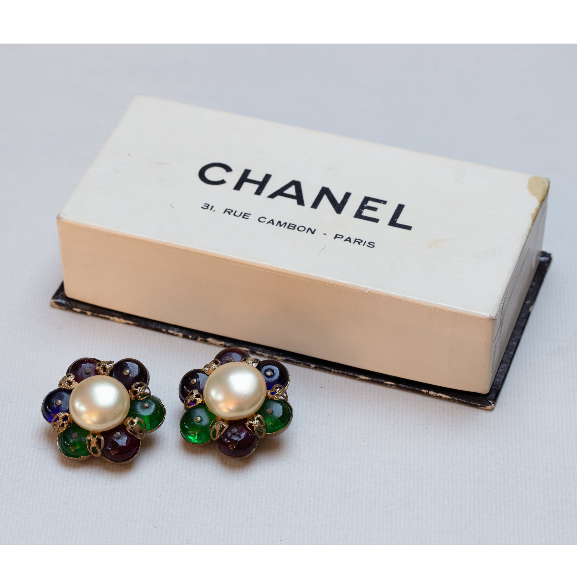 Vintage Chanel Clip-on Earrings