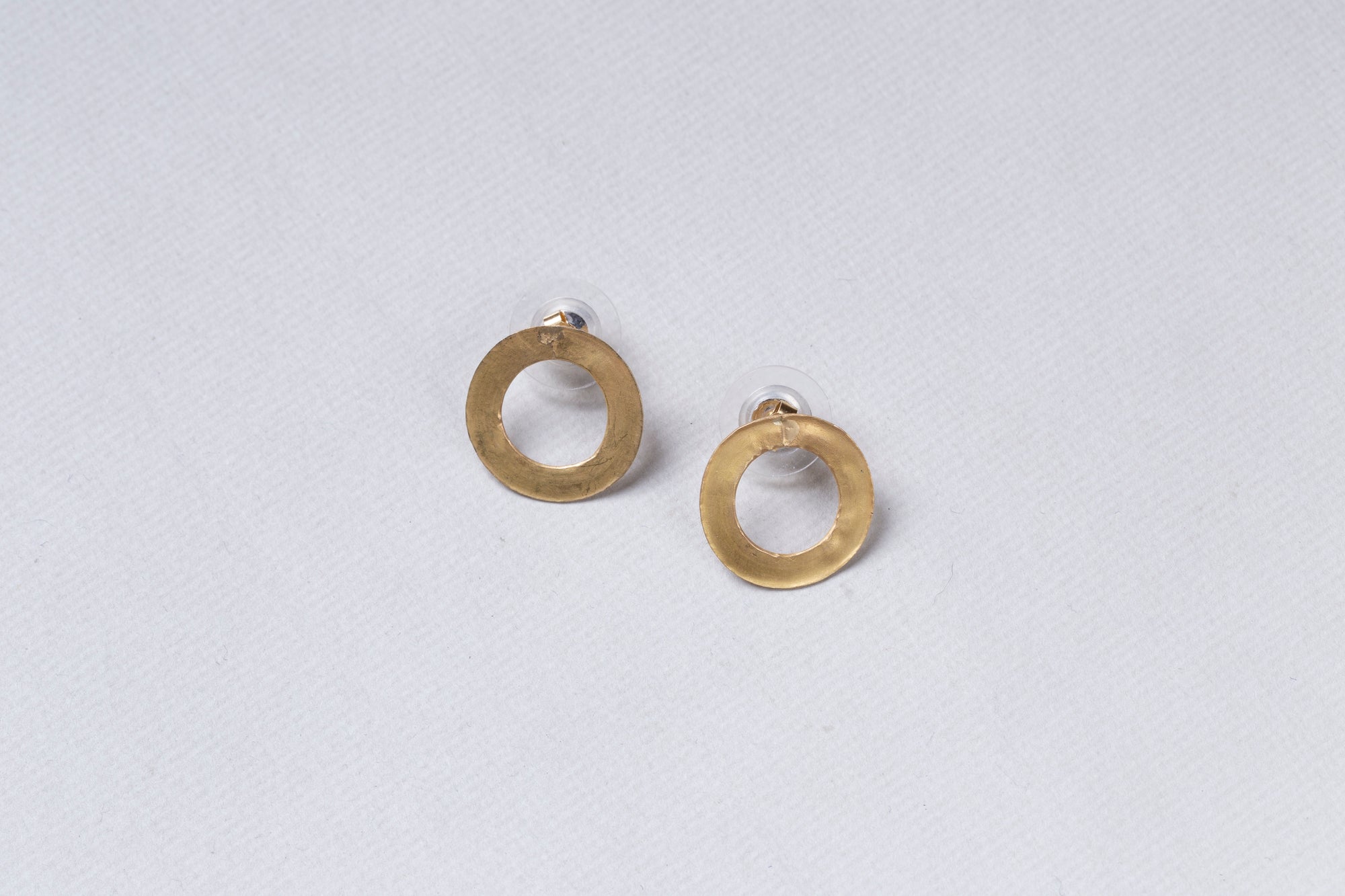 18ct Gold Single Link Stud Earrings
