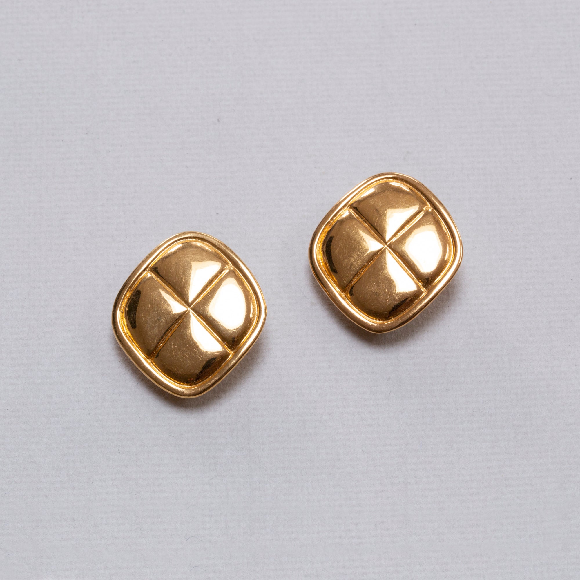 Vintage Gold Rhombus Clip-on Earrings
