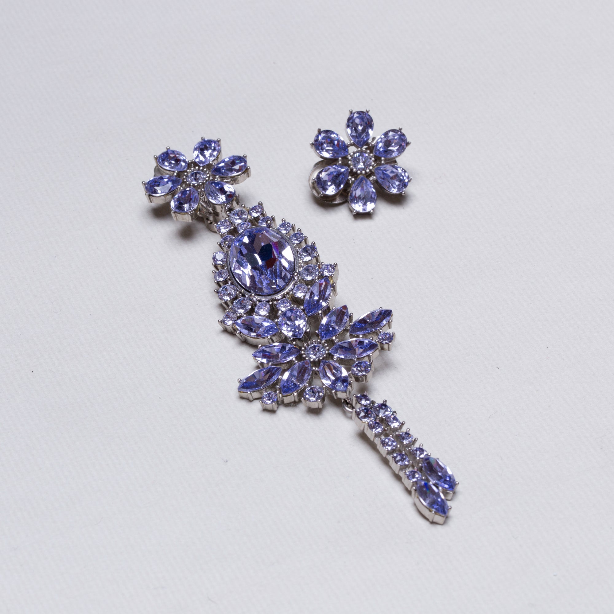 Vintage Flower Clip-on Earrings