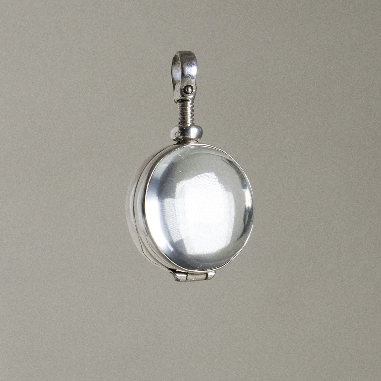 fantastic locket for fans of Victorian jewellery