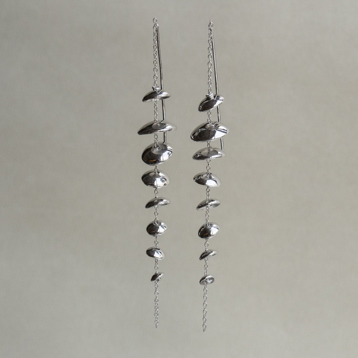 sterling silver version offers a more dramatic and striking look