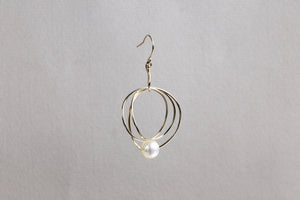 Also by the same designer, Lamie. Again you can wear this earring in 4 different ways!